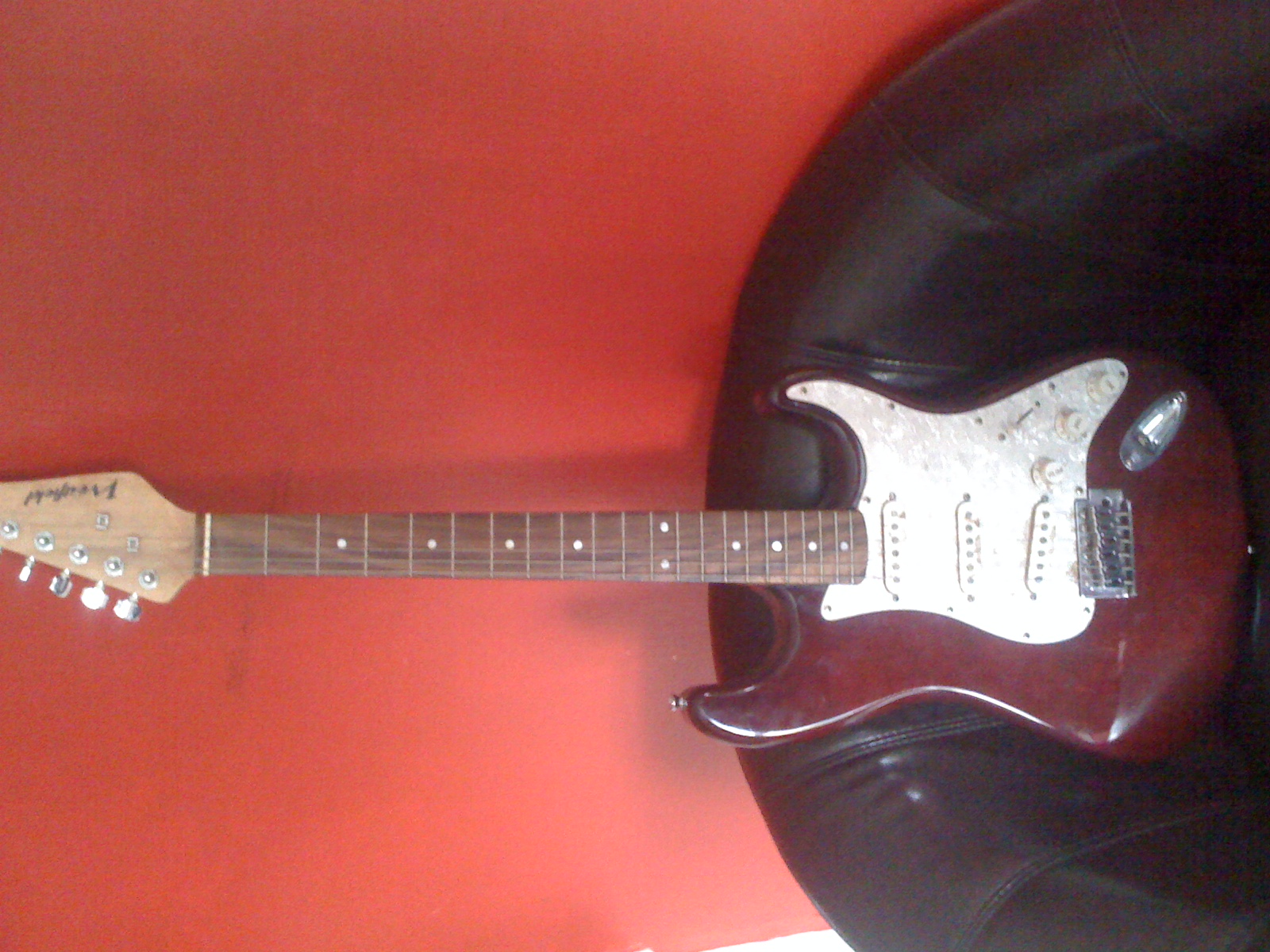 guitar 002.jpg